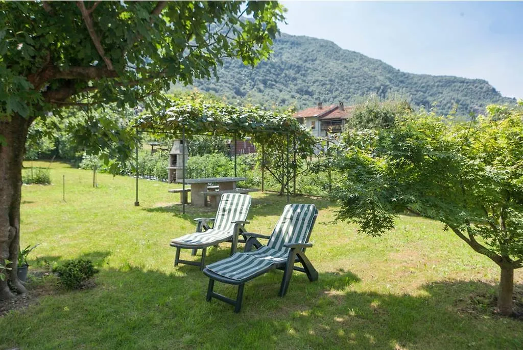 Casa Legnone Holiday home Piantedo